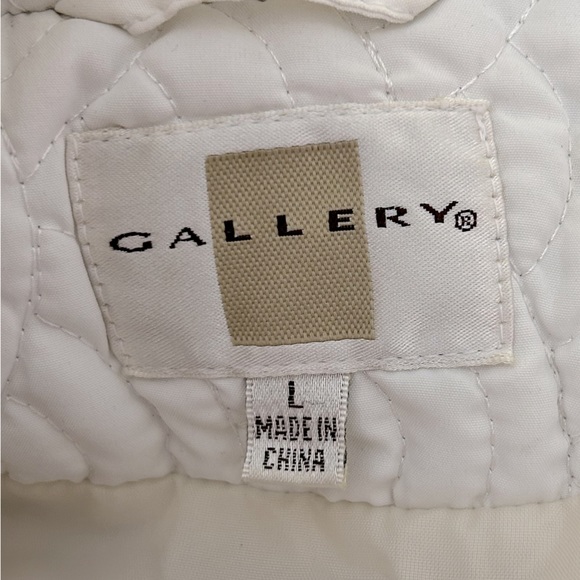 Gallery White quilted Lightweight Jacket size large - Picture 4 of 6